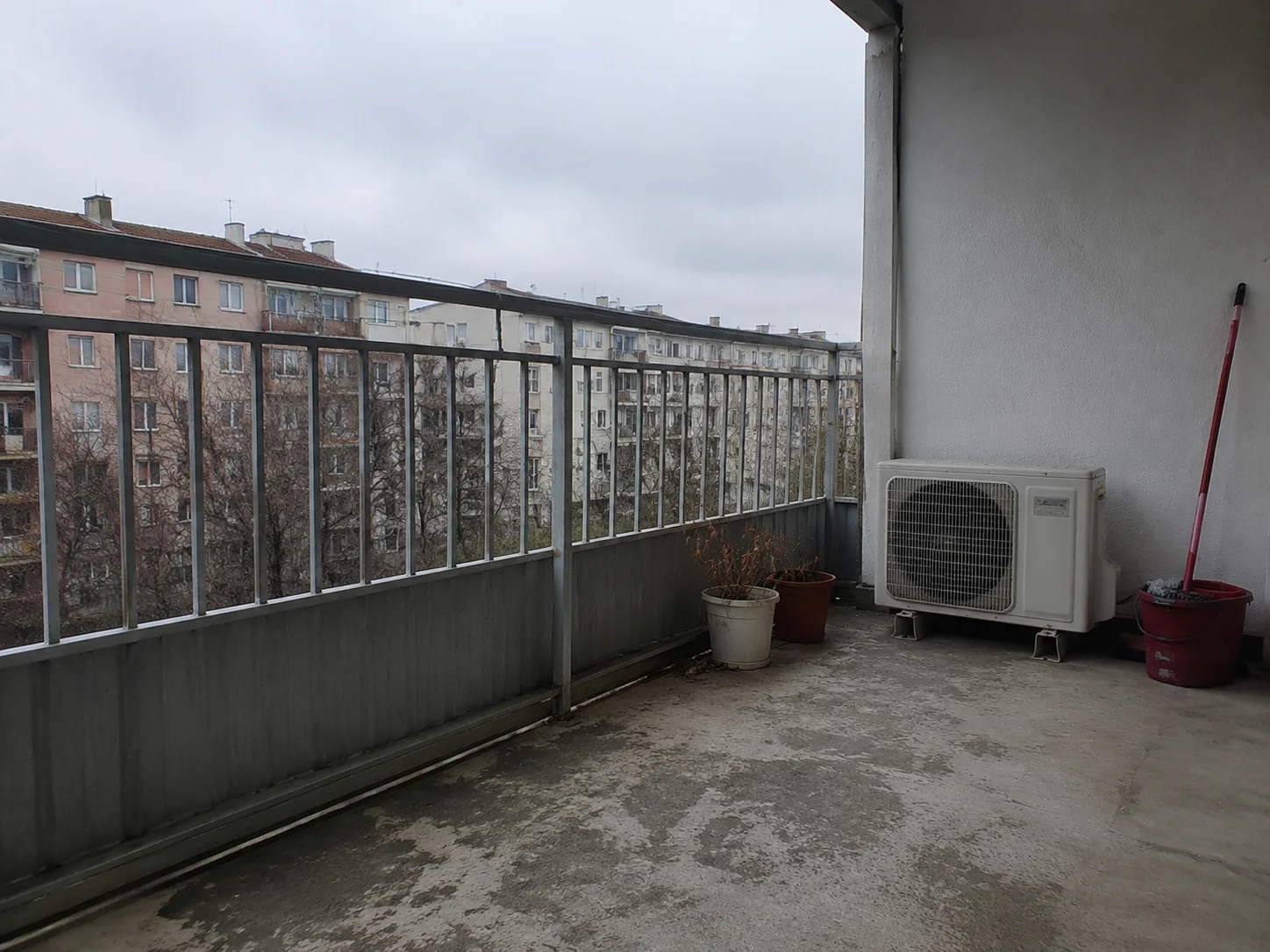 Original balcony photo