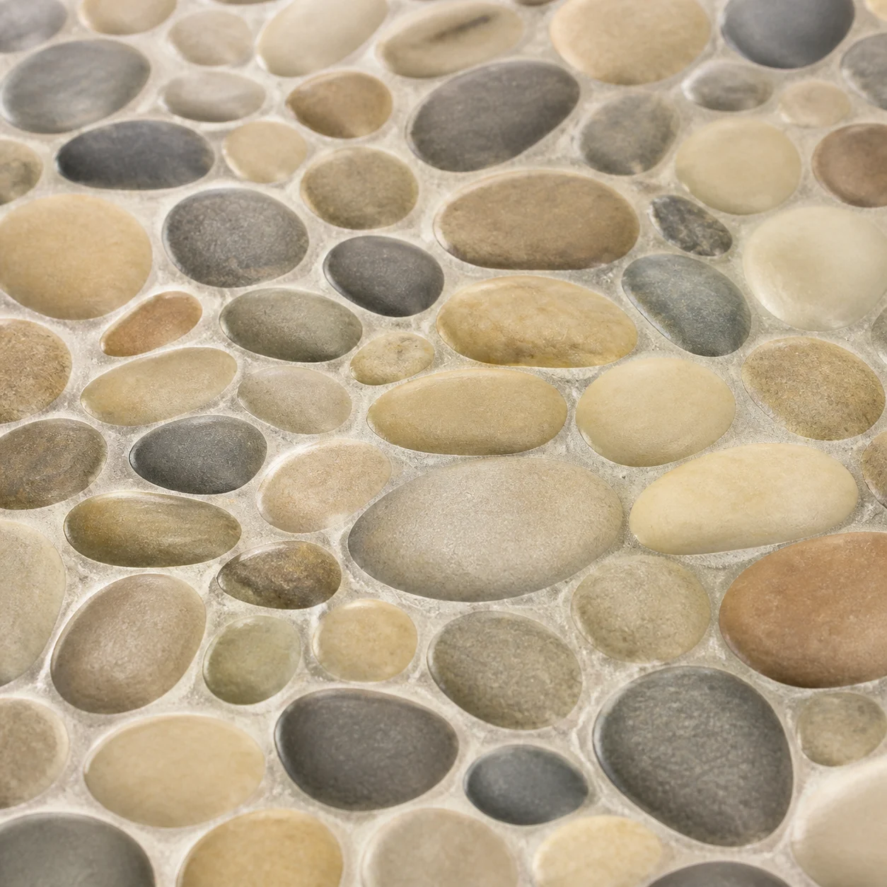 Mosaico per pavimento in ciottoli di fiume levigati